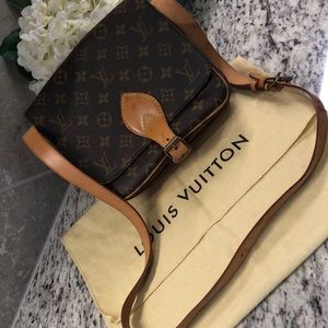 Vintage LV Crossbody!